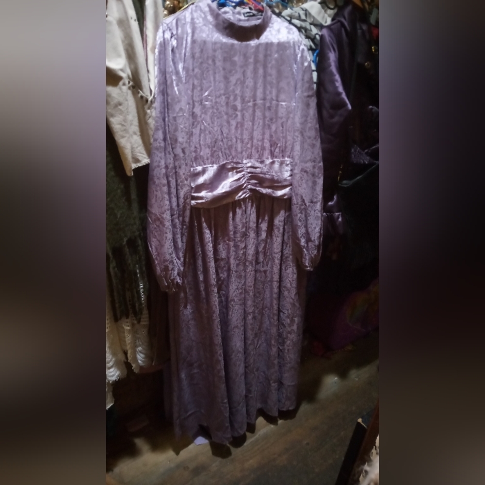 Beautiful damask shimmering party dress by Shein L